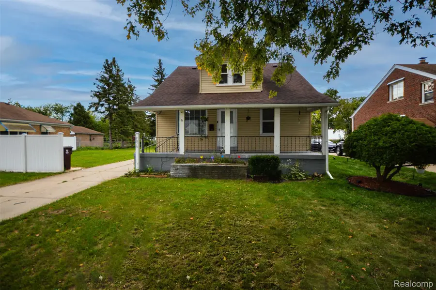 8070 Dale, Center Line, MI 48015 - #3