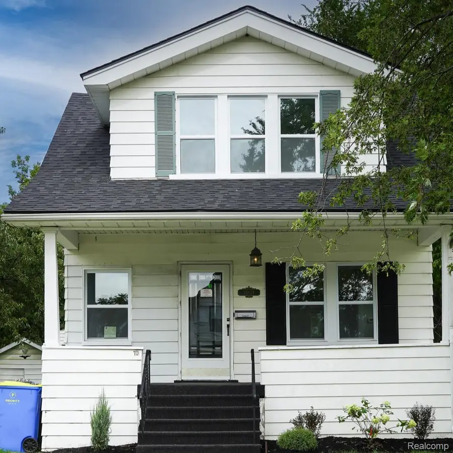 34804 Ash Street, Wayne, MI 48184 - #2