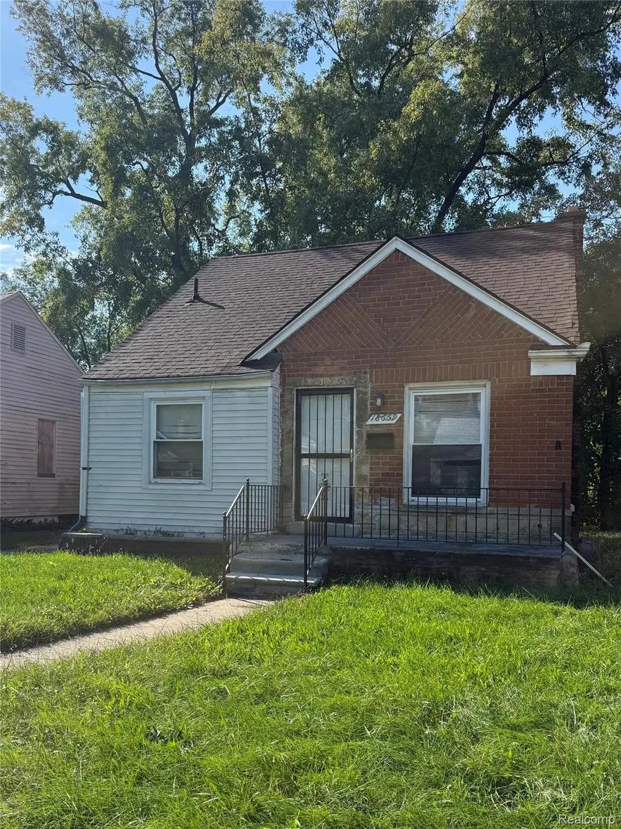 18659 Shaftsbury Avenue, Detroit, MI 48219 - #2