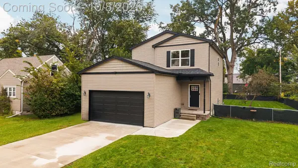 31738 Pierce Street, GardenCity, MI 48135