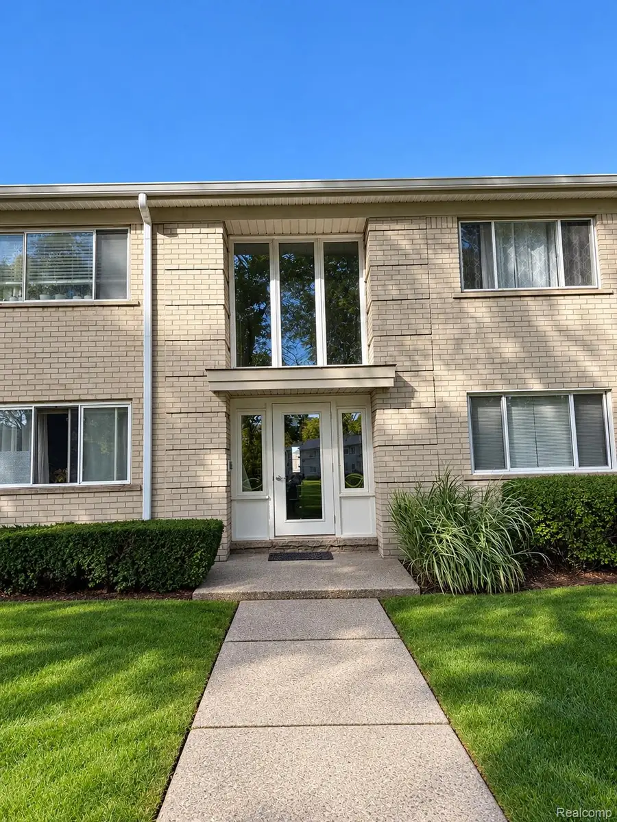 4113 Telegraph Road #216, Bloomfield, MI 48302 - #2