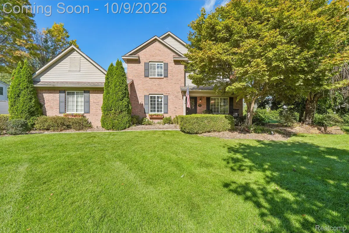 337 Mill Pond Lane, Milford, MI 48381 - #1