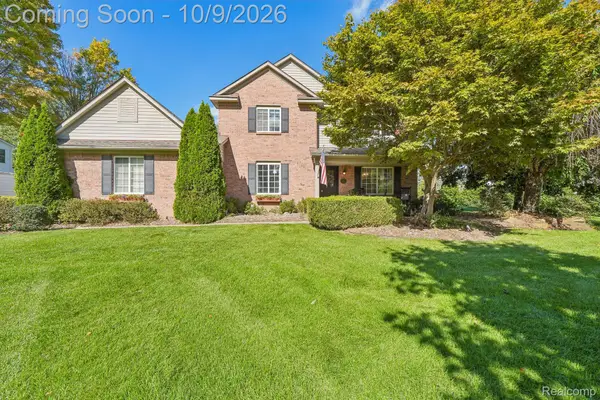 337 Mill Pond Lane, Milford, MI 48381