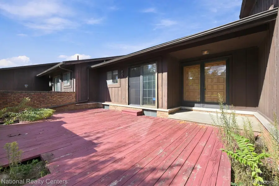27332 Collingwood Drive, Southfield, MI 48033 - #3