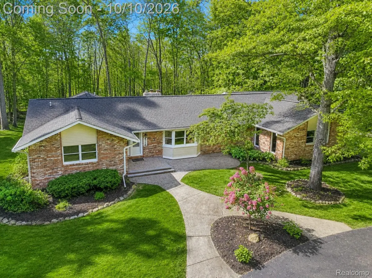 4718 Canyon Oaks Drive, Brighton, MI 48114 - #1