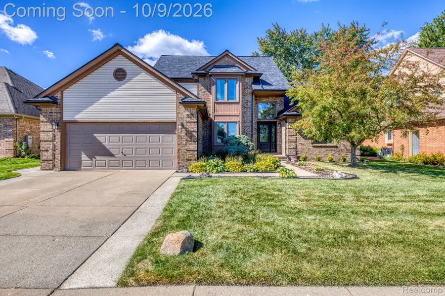 51541 Pinewood Drive, Macomb, MI 48042 - #2