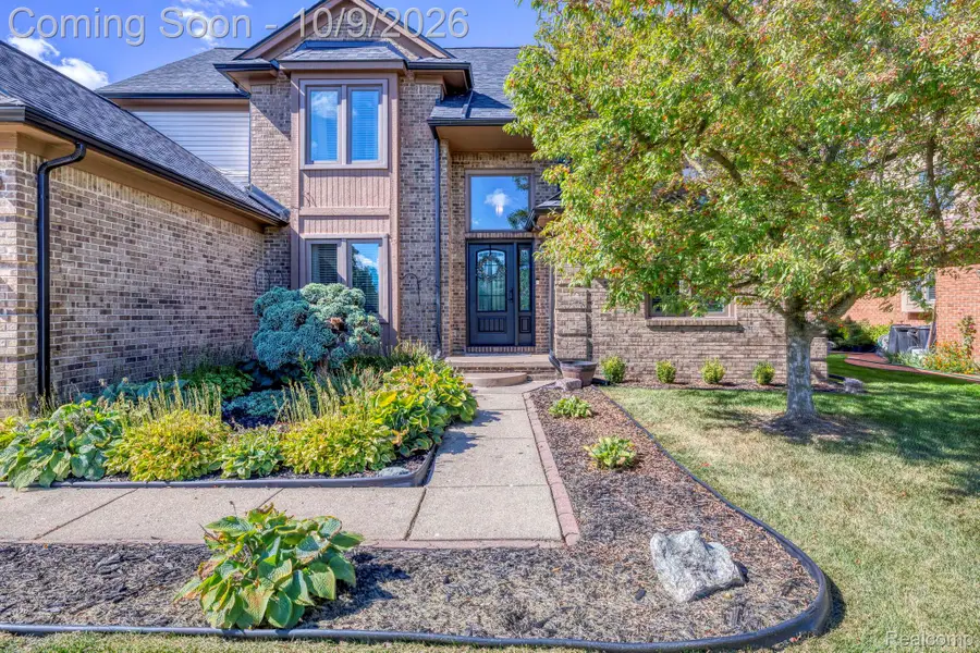 51541 Pinewood Drive, Macomb, MI 48042 - #3