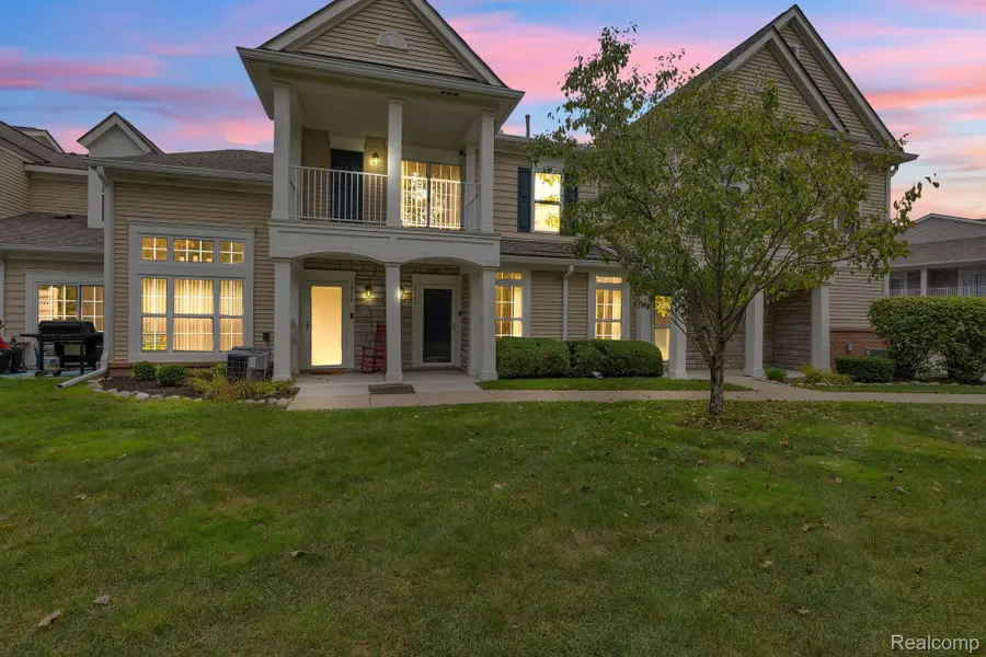 25592 Sun Sail #155, Harrison Township, MI 48045 - #2
