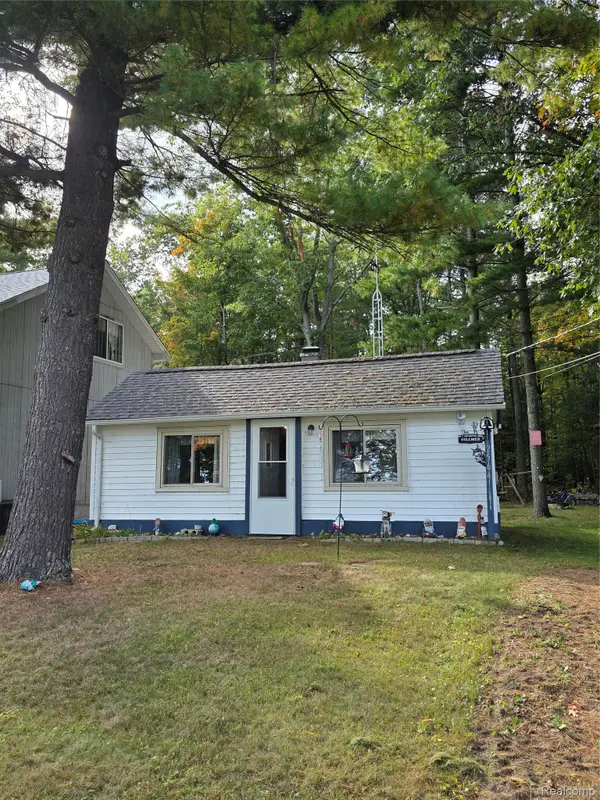 2564 Benson Road, TawasCity, MI 48763