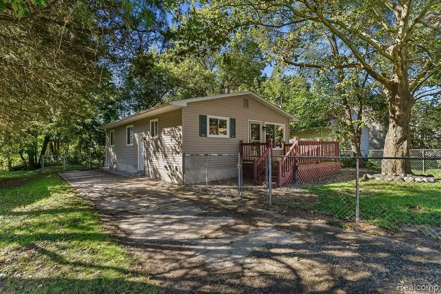 120 E Naldrette Street, Durand, MI 48429 - #3