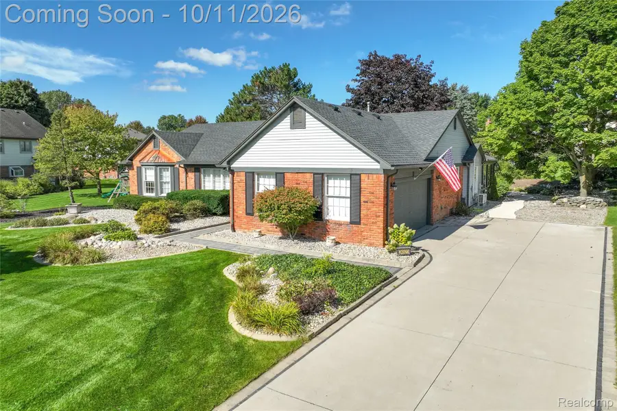 24923 White Plains Drive, Novi, MI 48374 - #2