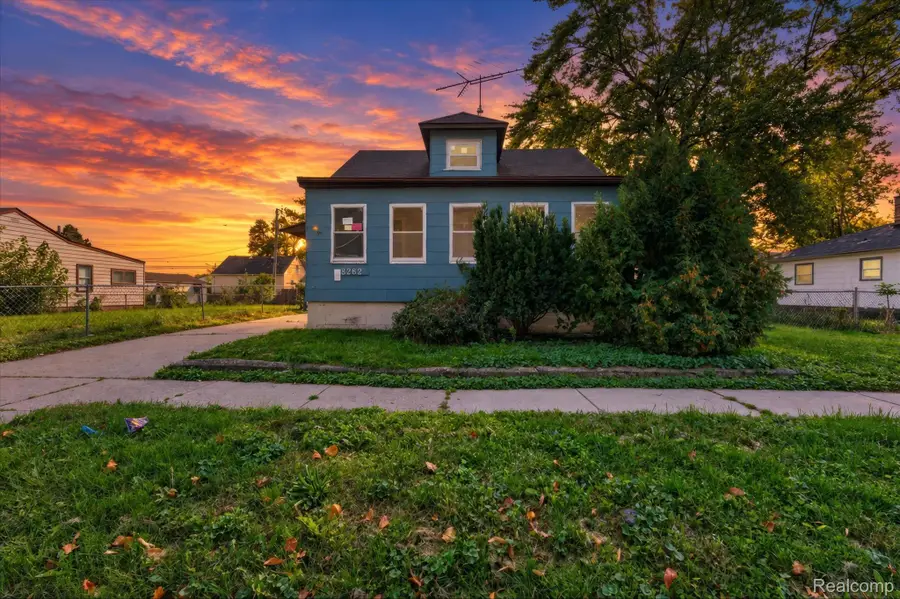 8282 Maxwell Avenue, Warren, MI 48089 - #2