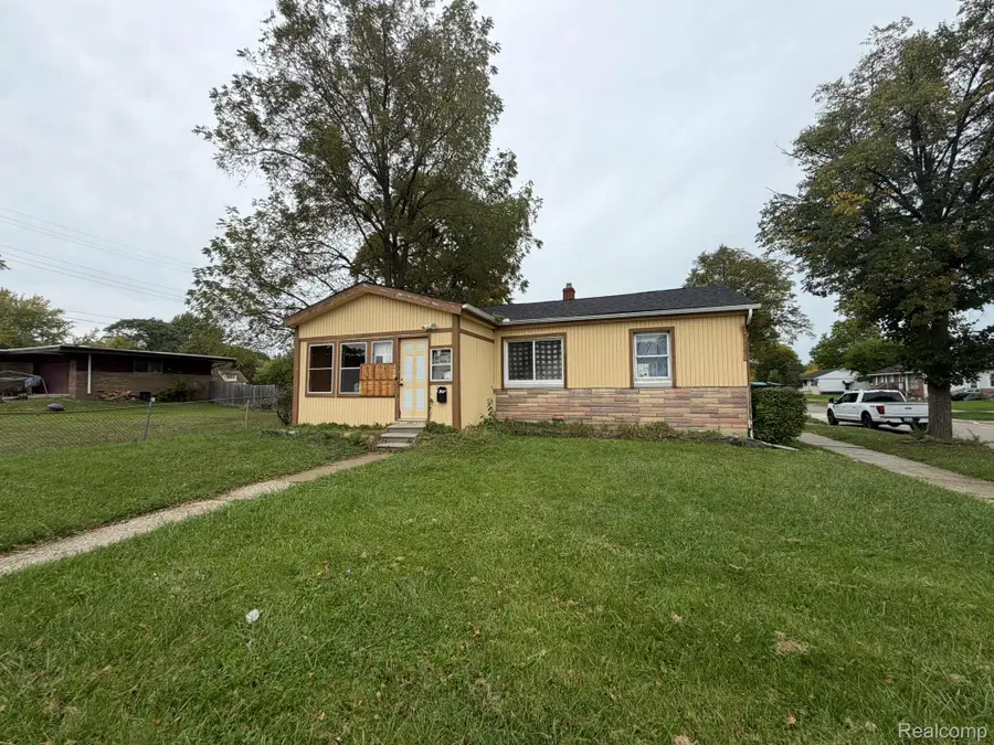 130 Clemens Street, Mount Clemens, MI 48043 - #2