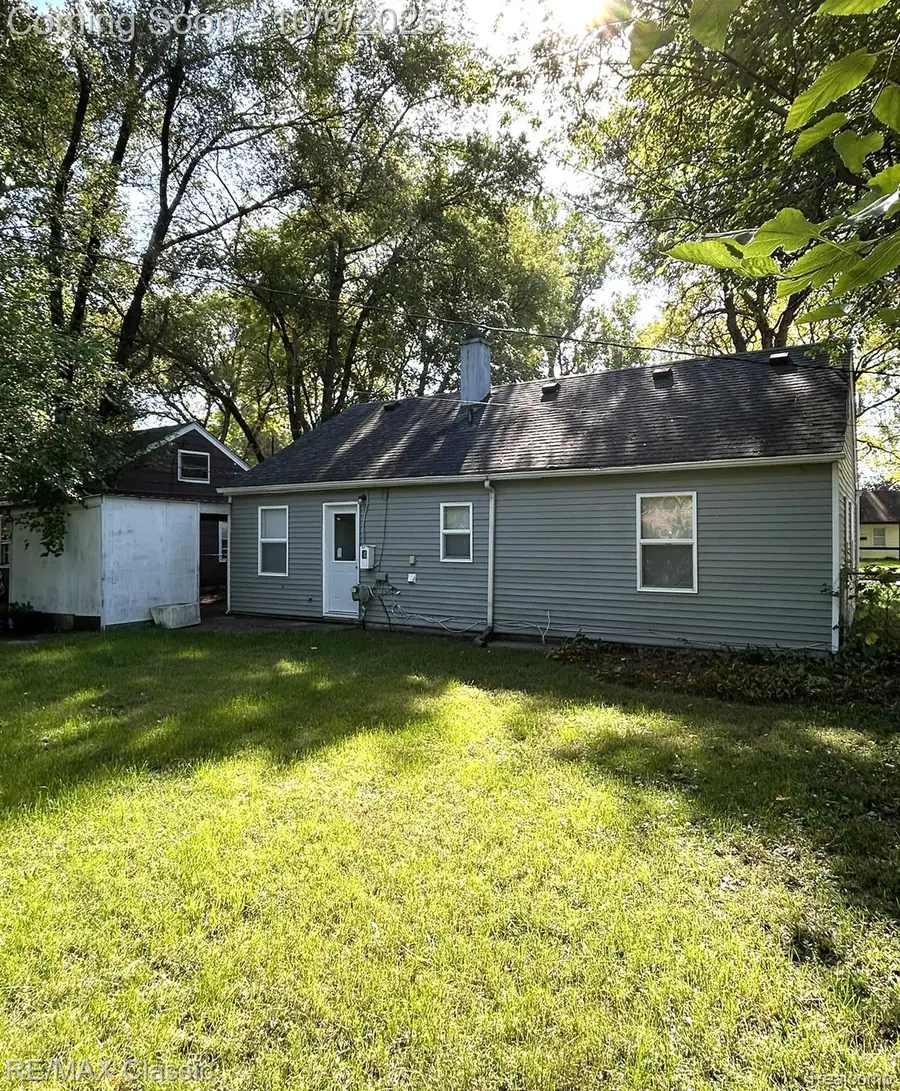 10730 Albany Street, Oak Park, MI 48237 - #2