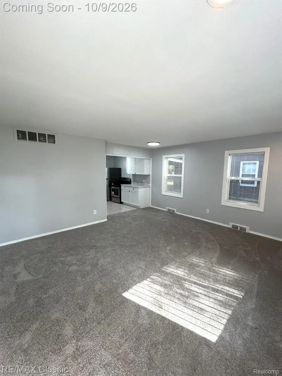 10730 Albany Street, Oak Park, MI 48237 - #3