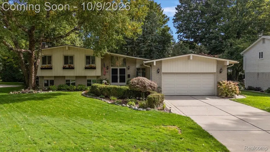 3588 Scott Drive, Troy, MI 48084 - #2
