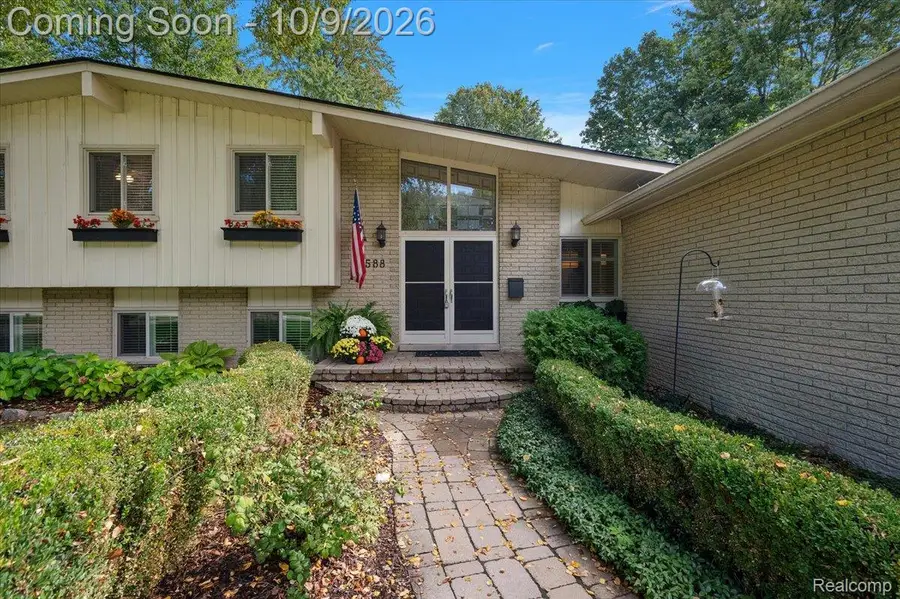 3588 Scott Drive, Troy, MI 48084 - #3