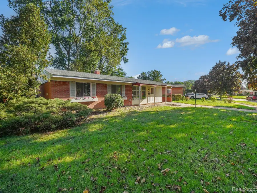 34140 Birchwood Street, Westland, MI 48186 - #3