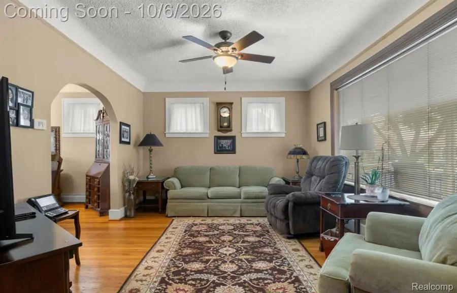 6839 Orchard Avenue, Dearborn, MI 48126 - #3