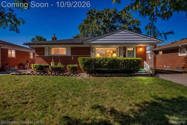 8241 N Henry Ruff Road, Westland, MI 48185