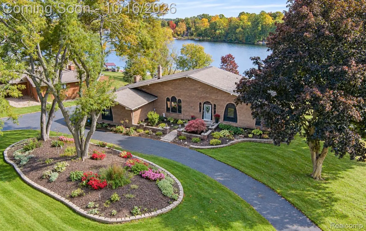 7555 Little Walters Court, Clarkston, MI 48348 - #1