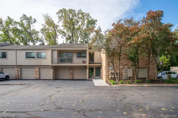 3925 Lone Pine Road #100, WestBloomfield, MI 48323