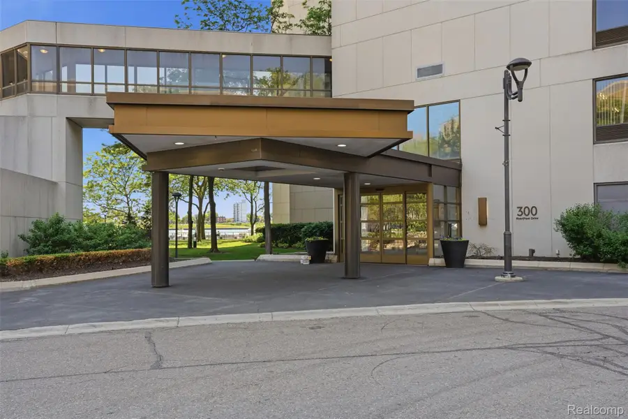 1001 W Jefferson Avenue #24D, Detroit, MI 48226 - #3