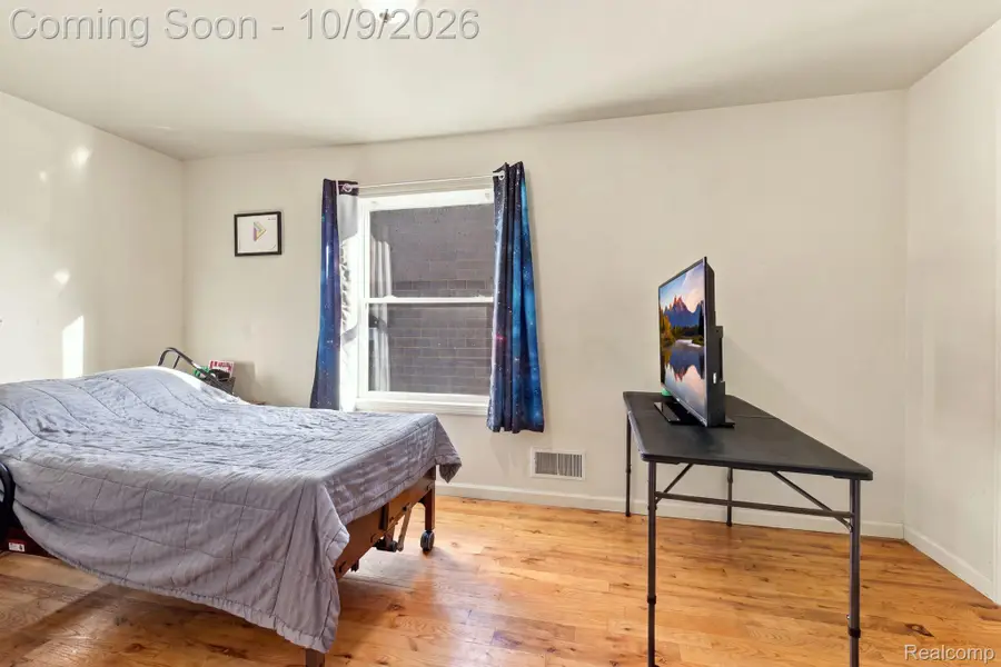 5735 Huron Street, Dearborn Heights, MI 48125 - #2