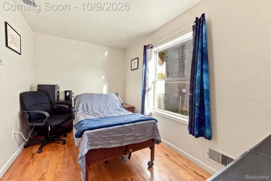 5735 Huron Street, Dearborn Heights, MI 48125 - #3