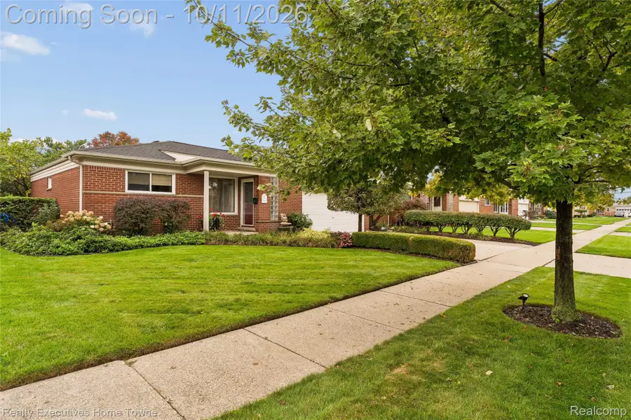 11460 Applewood Drive, Warren, MI 48093 - #2