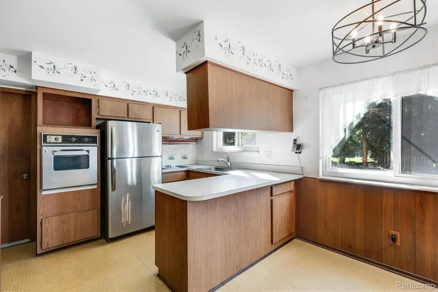 30190 Pleasant Trail, Southfield, MI 48076 - #3