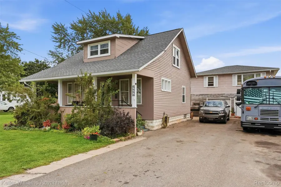 6658 S Huron River Drive, South Rockwood, MI 48179 - #2