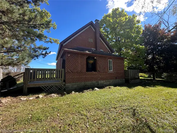 1187 Hadley Road, Lapeer, MI 48446