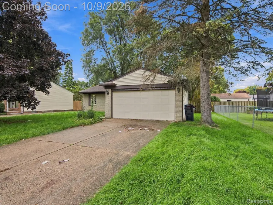 41138 Wessel Drive, Sterling Heights, MI 48313 - #3