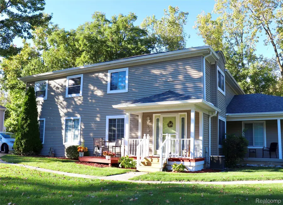 1112 Leisure Drive #1112, Flint, MI 48507 - #2