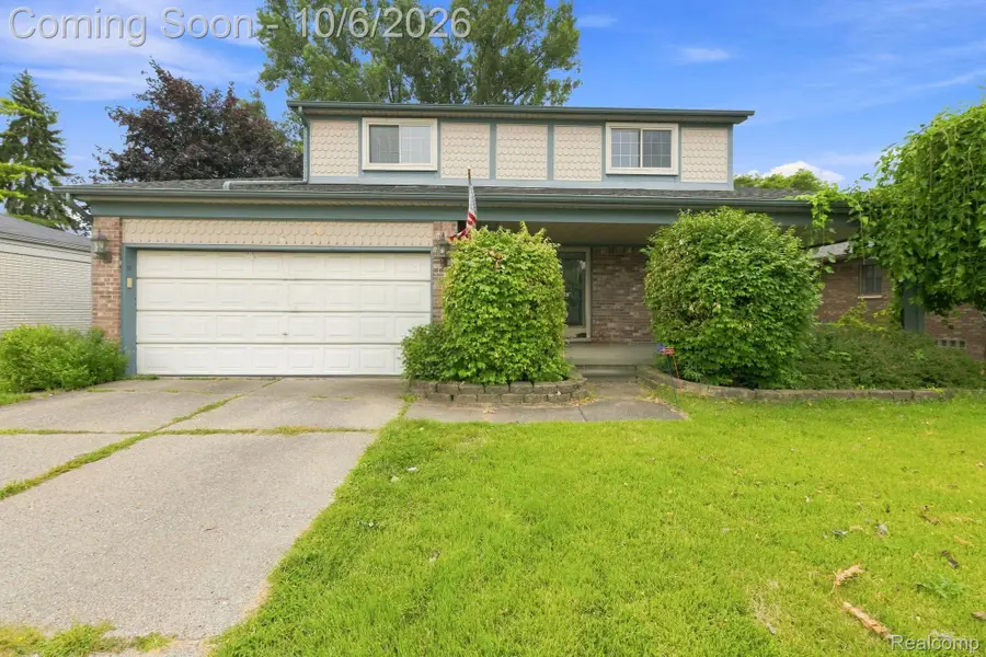 18238 Red Oaks Drive, Macomb, MI 48044 - #3