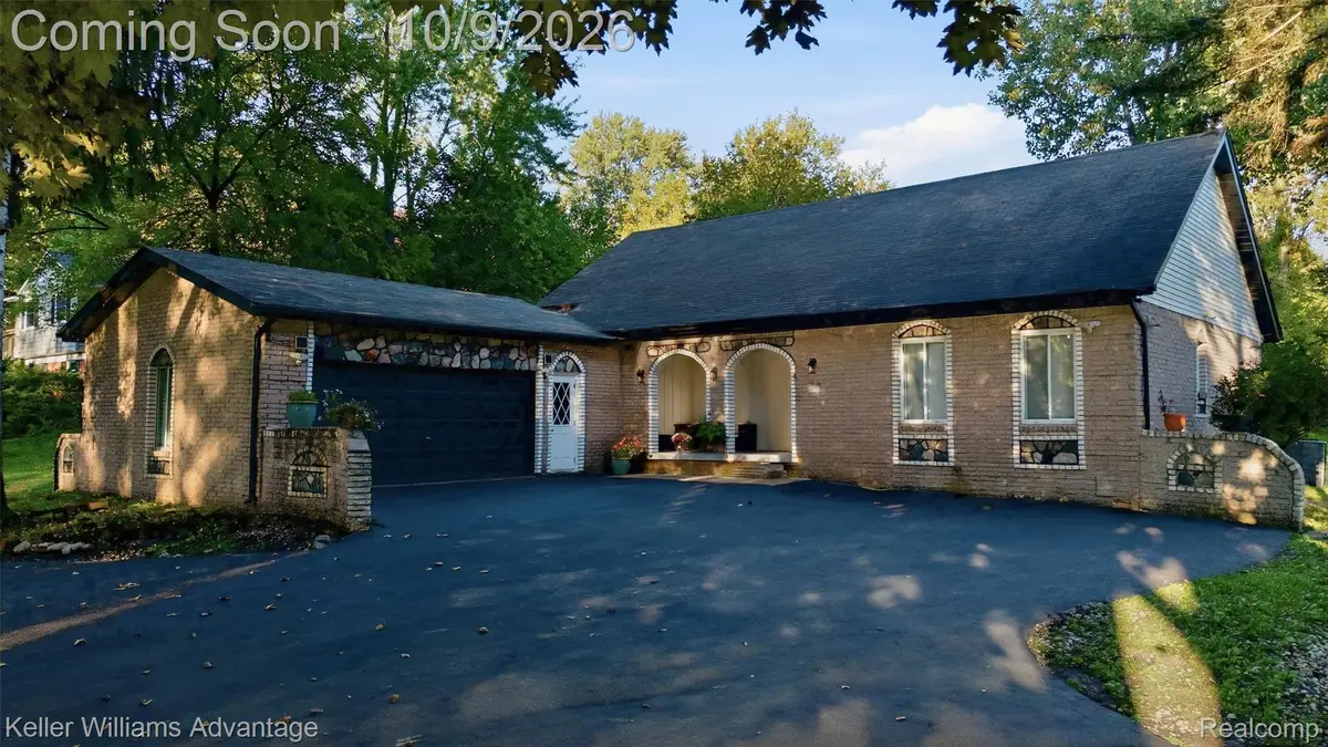 5355 W Doherty Drive, West Bloomfield, MI 48323 - #1