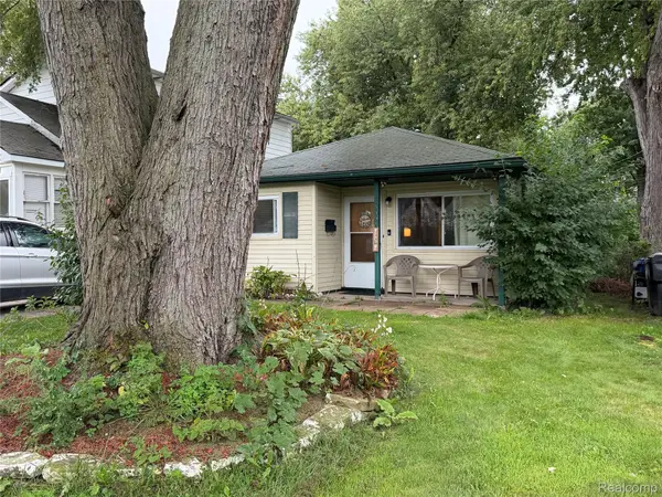 15549 Winston, Redford, MI 48239