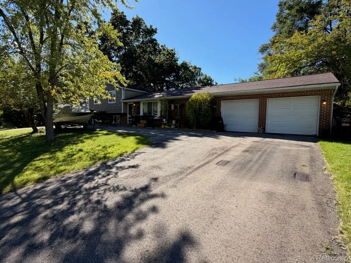 4039 Clifton Ridge, Highland, MI 48357 - #1