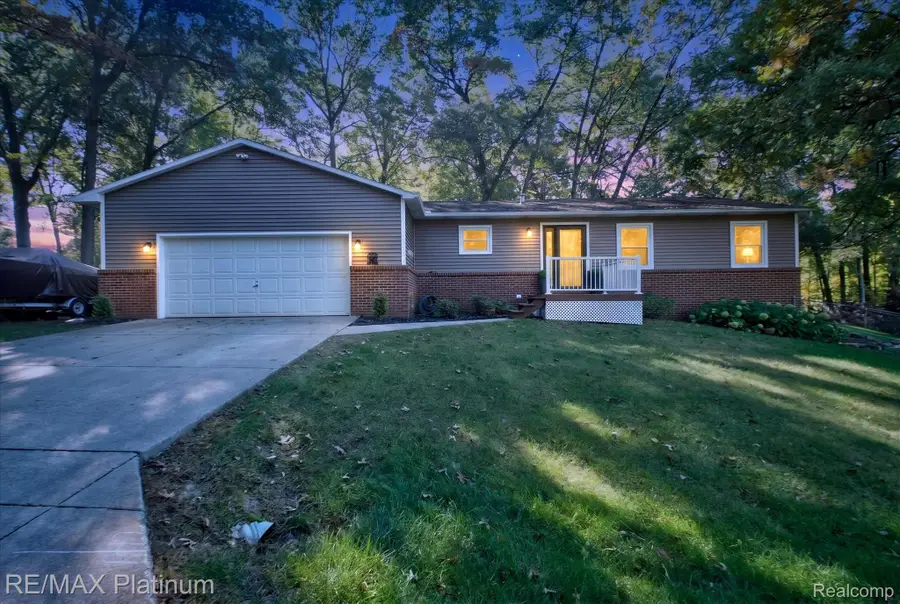 2822 Macomb Street, Pinckney, MI 48169 - #2