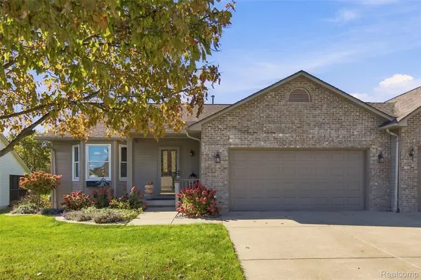 7404 Cross Creek Drive, SwartzCreek, MI 48473