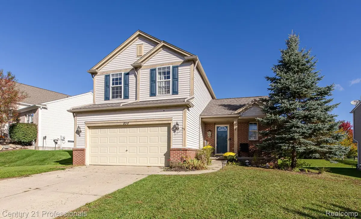858 Canyon Creek Drive, Holly, MI 48442 - #1
