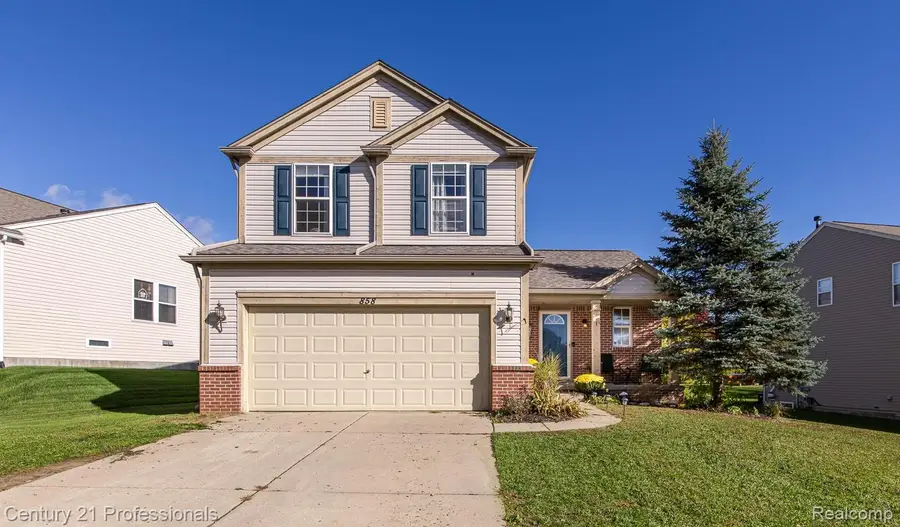 858 Canyon Creek Drive, Holly, MI 48442 - #2