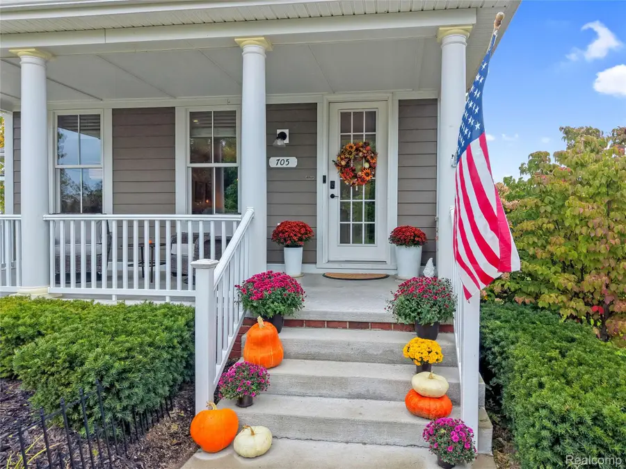 705 Revere Street, Canton, MI 48188 - #3