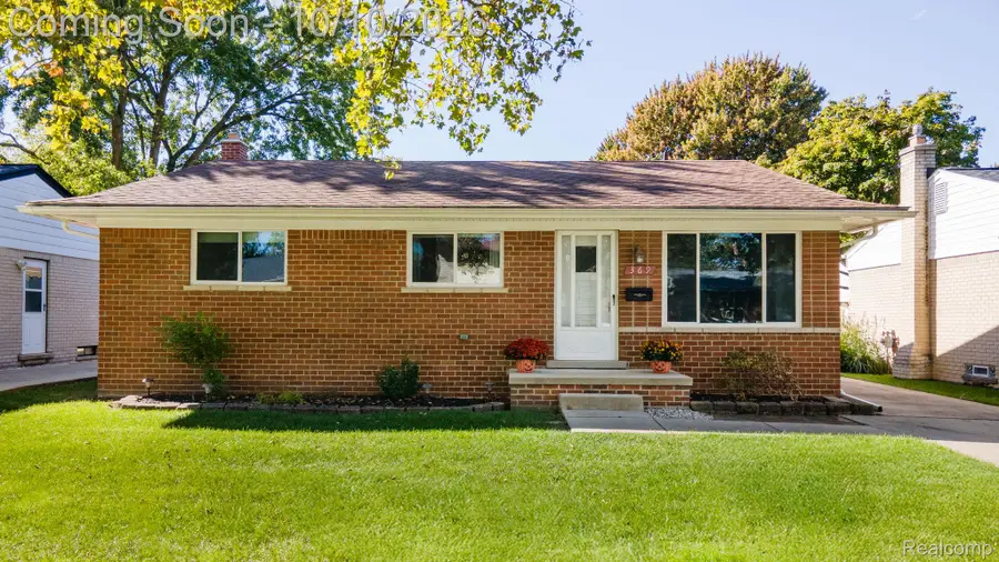 369 N Chocolay Avenue, Clawson, MI 48017 - #2
