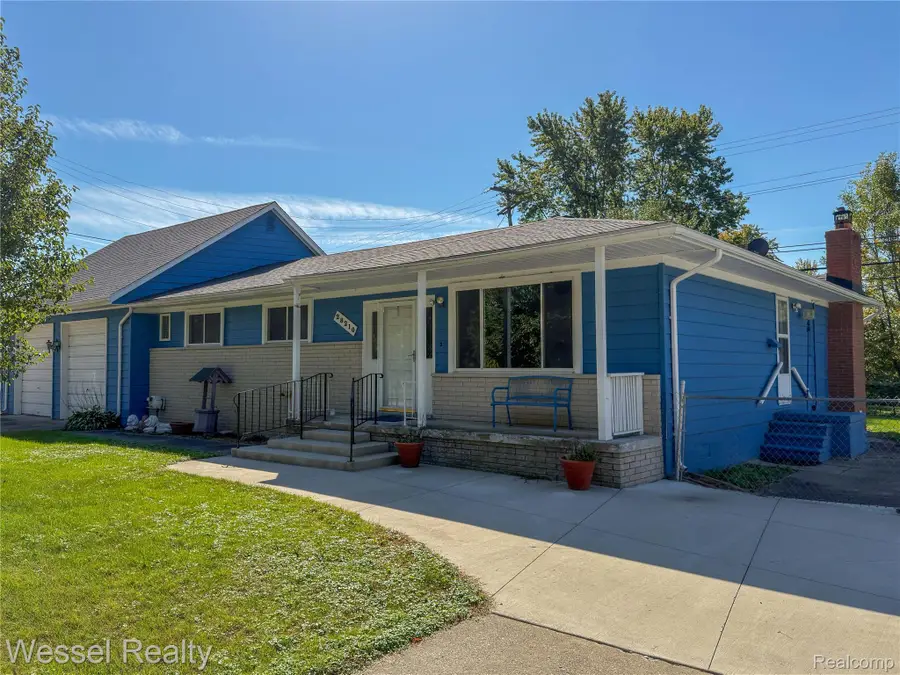28210 Vandy Street, Harrison Township, MI 48045 - #2