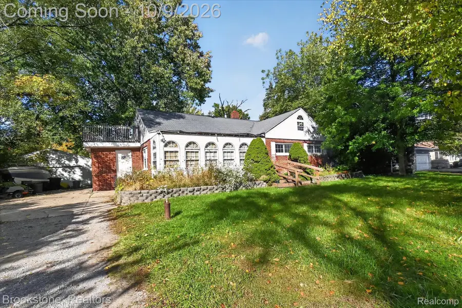 1120 Schust Road, Saginaw, MI 48604 - #2