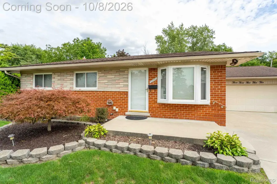 33552 Klein Circle, Fraser, MI 48026 - #3