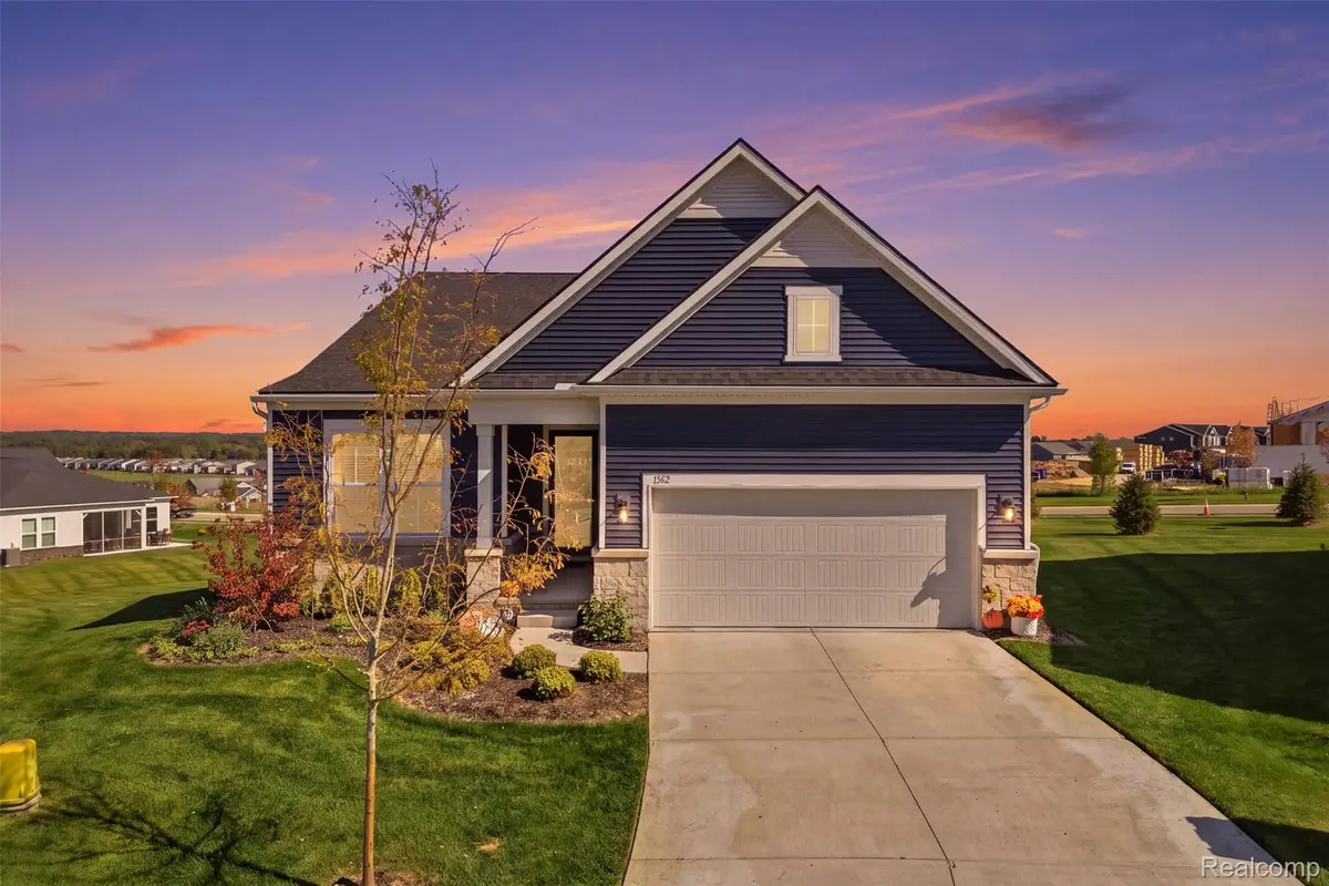 1562 Moss Drive, Milford, MI 48381 - #1