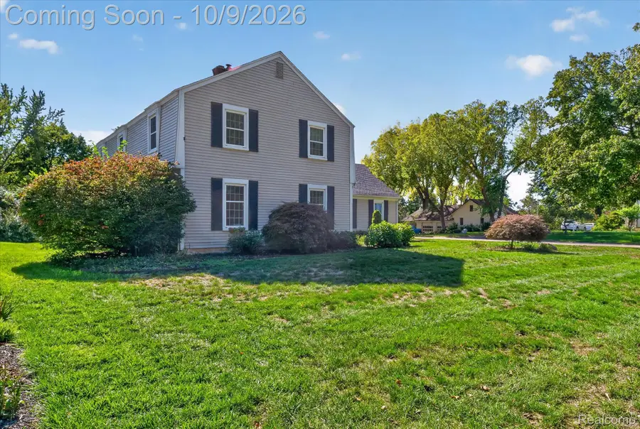 35565 Tall Pine Road, Farmington, MI 48335 - #3